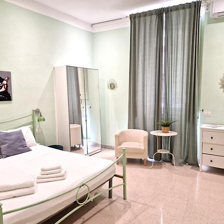 Santa Chiara "Family Suites" Naples Extérieur photo