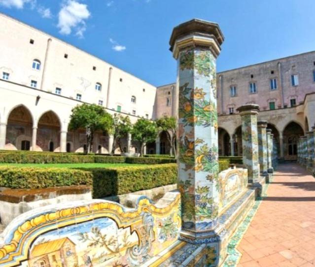 Santa Chiara "Family Suites" Naples Extérieur photo