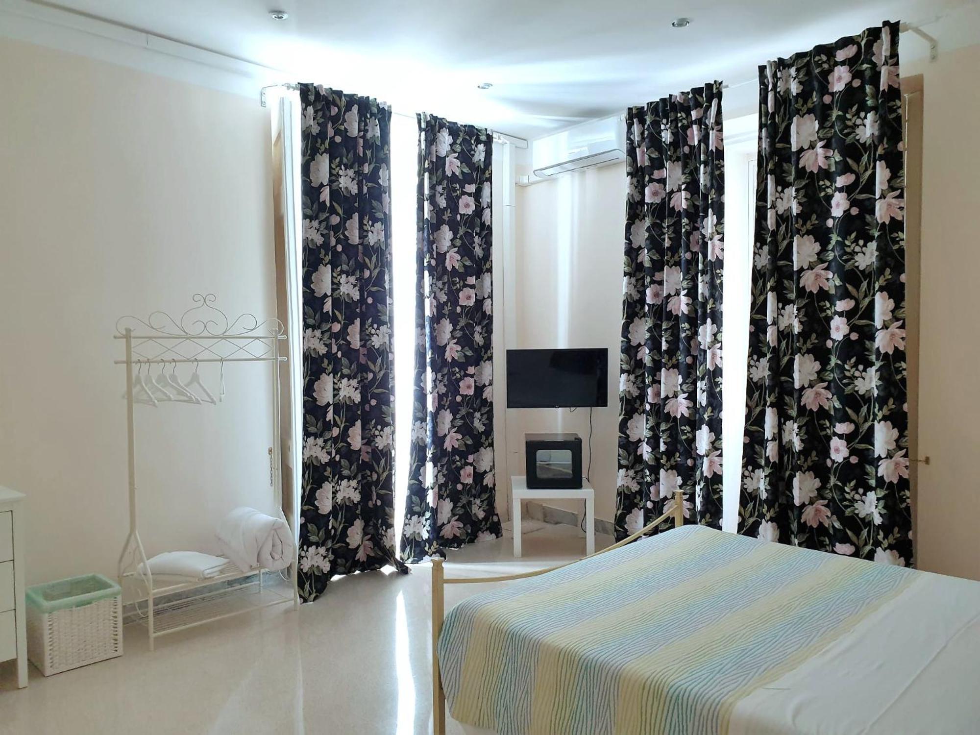 Santa Chiara "Family Suites" Naples Extérieur photo